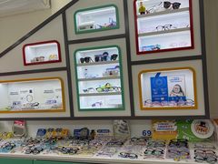 -美空眼镜·星趣控·新乐学·控优点合作店(周浦万达店)