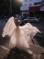 -艾米丽婚纱礼服