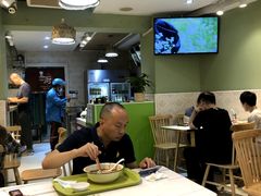 大堂-丽丽三鲜螺蛳粉(田林路店)