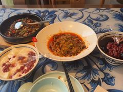 -川流不息·地道川菜·小龙虾(新松江路店)