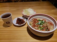 -八二小区抄手(龙湖上城天街店)