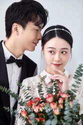 -雪中彩影婚纱摄影·微光艺术中心