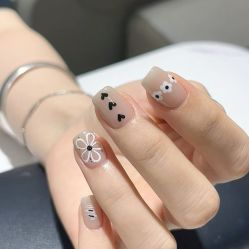 -桃色美甲沙龙