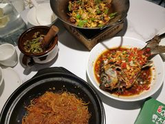 -费大厨辣椒炒肉(高铁吾悦广场店)