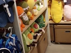-名创优品(北京新中关购物中心地铁层店)