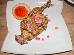 桃花烤鸡-蜜桃餐厅·江浙融合菜(荟聚购物中心店)