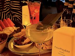 -FOUR PLAY BAR