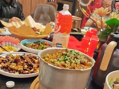 -有红鸡毛店·川菜(建设路店)