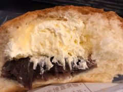 红豆奶油面包-巴黎贝甜(国贸店)