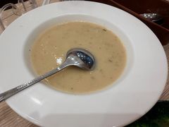 忌廉蘑菇汤-佰搭果·广式茶餐厅(西华路店)