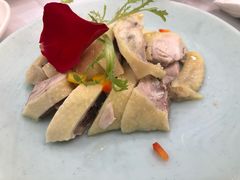 特色白切草母鸡-新名仕新白玉兰餐厅