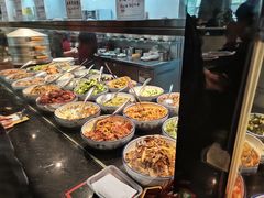 自助取餐区-令氏家外家周秦食府(高新店)