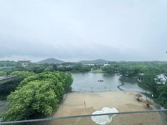 -上海佘山世茂艾美酒店