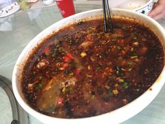 -兔行天下-鸿鹤鲜锅兔(中海国际店)