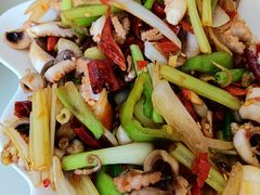 -覃记海鲜美食餐厅