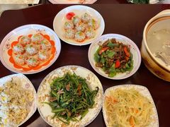 -爱的果实月嫂育婴师(世纪东方店)