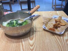 -魔都三兄弟酸辣粉·蘸卤炸串(虹桥万科店)