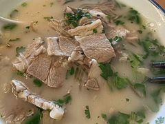 -刘记羊汤·烧饼夹肘子