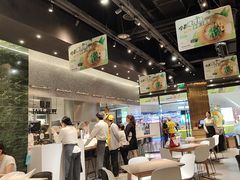 -王府井百货熙地港店