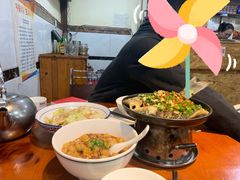 -聚鑫朋酸菜肥肠(文艺路口店)