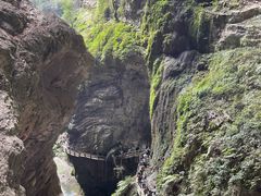 -龙水峡地缝景区