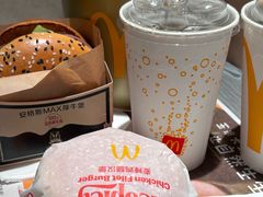 -麦当劳(静安寺店)