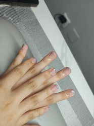 -小黑瓶美甲美睫