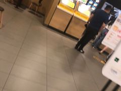 -麦当劳(民盈·国贸城店)