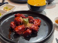 红酒泡沫牛仔粒-荟廷·晶萃(陆家嘴尚悦湾店)