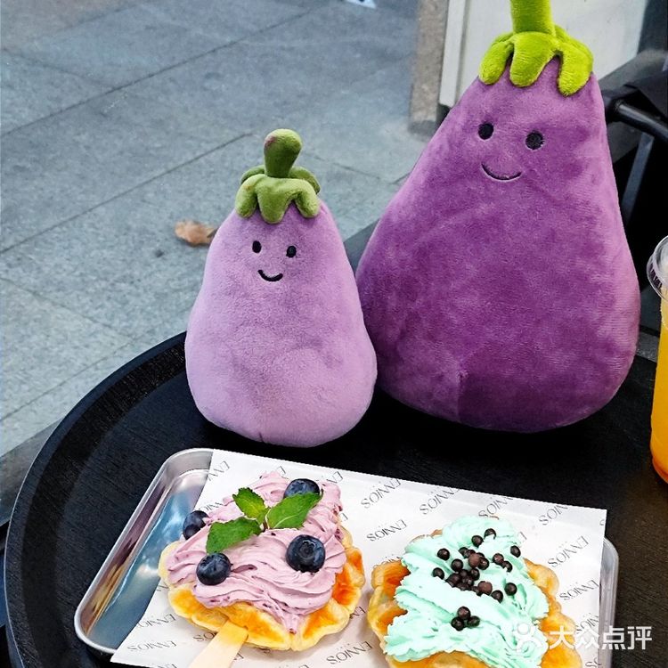 在魔都和小茄总一起吃下午茶甜品