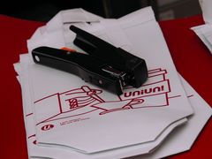 -UNI UNI(环亚凯瑟琳店)