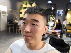 -MOVAN  HAIR莫凡匠人发型屋