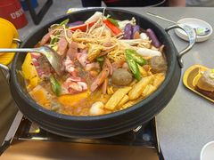 -豚妈妈汤饭·部队锅(南京东路店)
