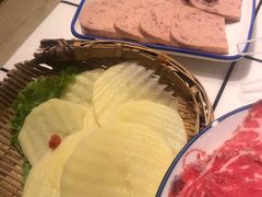 -喜悦小串丹东小黄牛海鲜烧烤大排档(民主广场店)
