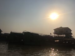 -洞里萨湖