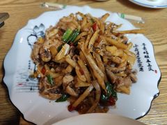 -牛八宝桂林米粉(八里庄店)