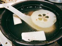 泡酸（木瓜）土鸡汤-半山腰·云南菜(侨福芳草地店)