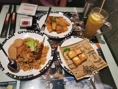 星空泡菜鳗鱼炒饭-開籠雀冰室(同和金铂店)