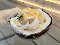 手炒生打椰皇冰-喜茶(深圳万象城黑金店)