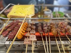 -哈尔滨小酒馆·鲜肉现穿自助烧烤(康新花园店)