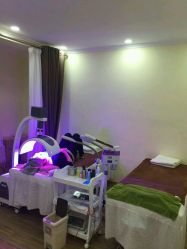 -苗方清颜痘肌研究所