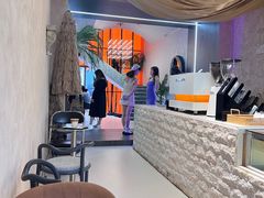 -浮漫咖啡(镜湖万达广场店)