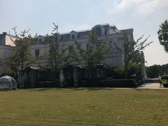 -上海玫瑰园度假酒店