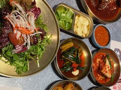 -草家酱蟹炭火烤肉店(珲春南路二店)