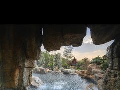 -七彩云南古滇温泉山庄