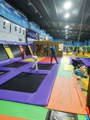 -飞跃蹦床乐园(南山科技园店)