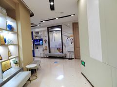-柏乐口腔医院·舒适化无痛种植牙中心(东盟商务区院)