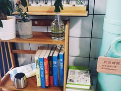 -蜜蜂小象·榴莲千层蛋糕(时代汇11栋店)