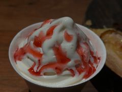 草莓冰淇淋-一尺花园(首钢店)