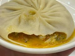 蟹粉汤包-殷记大酒店